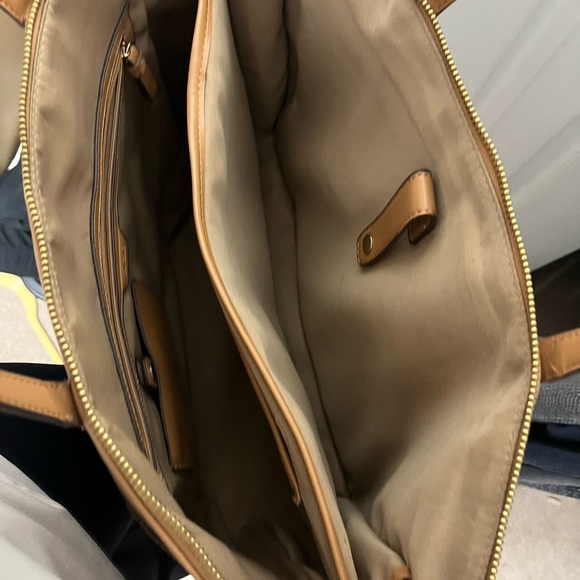 Large Travel Bag - Picture 3 of 7